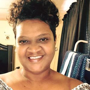 Meet your Posher, Evette